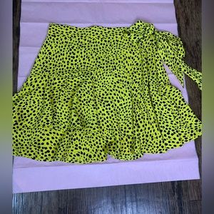 TOPSHOP Side Tie Mini Skirt Yellow Animal Print. Size US 4